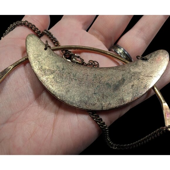 Brutalist Distressed Gold Tone And Brown Statement Necklace - Picture 4 of 8